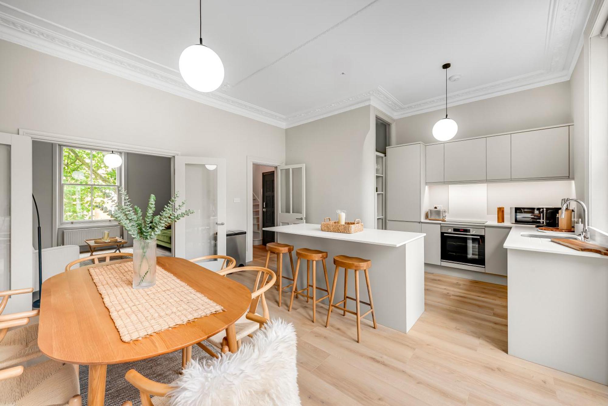 Luxury 3 Bed Apartment With Balcony In Kensington Olympia Londýn Exteriér fotografie