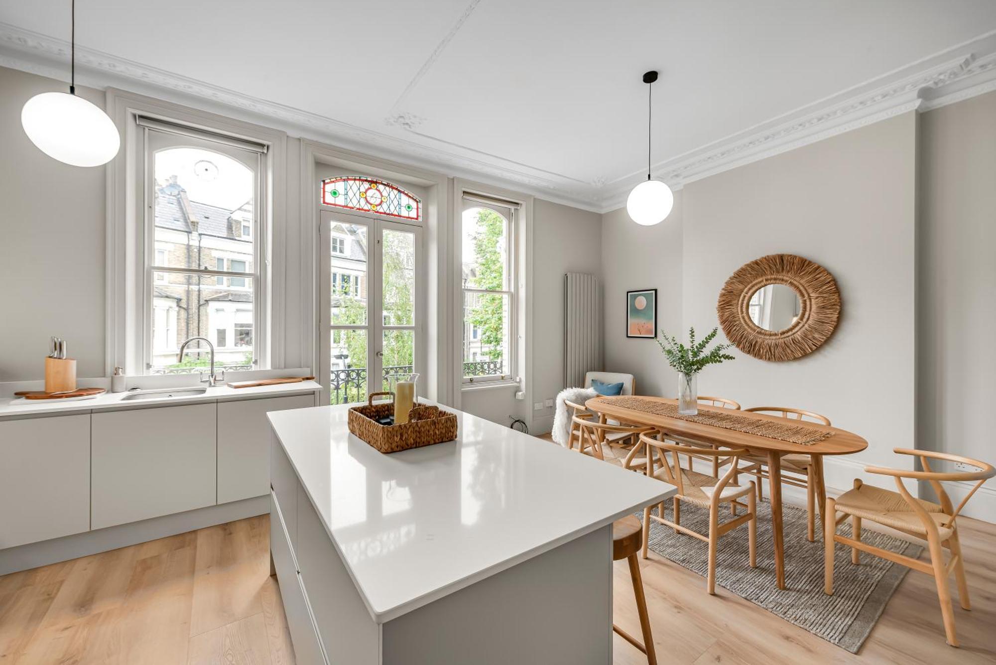 Luxury 3 Bed Apartment With Balcony In Kensington Olympia Londýn Exteriér fotografie
