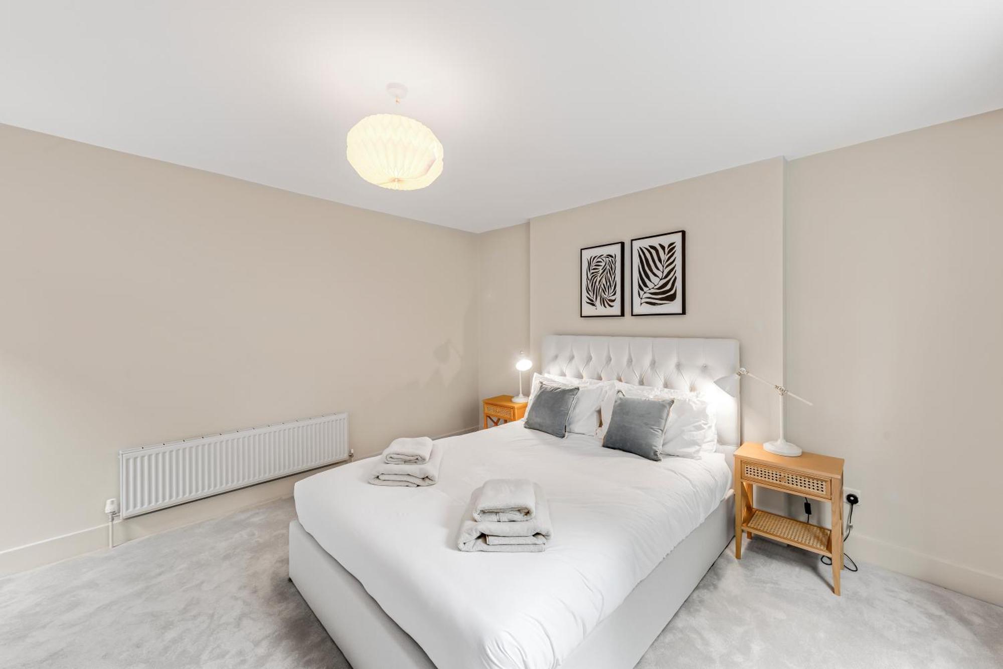 Luxury 3 Bed Apartment With Balcony In Kensington Olympia Londýn Exteriér fotografie