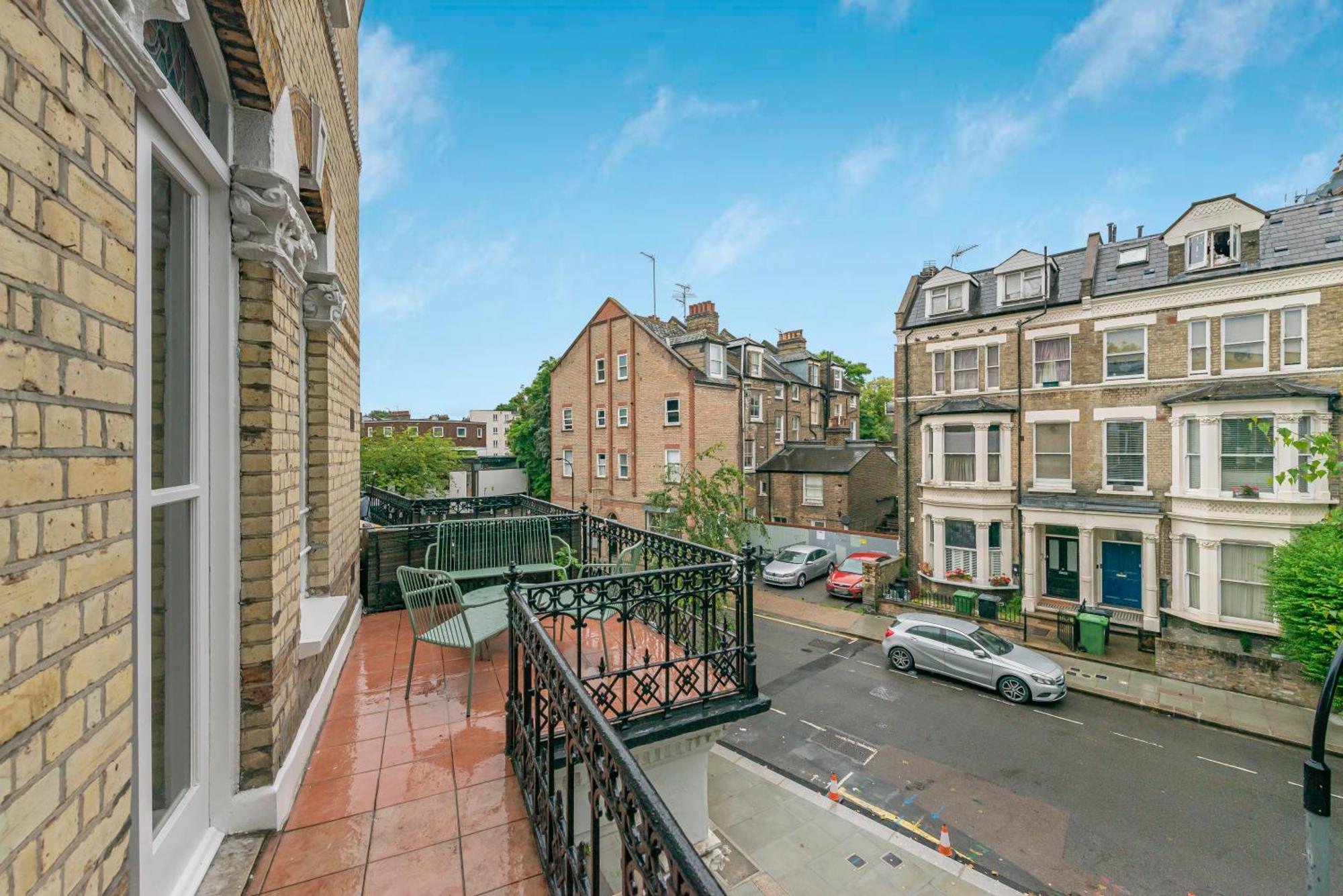 Luxury 3 Bed Apartment With Balcony In Kensington Olympia Londýn Exteriér fotografie